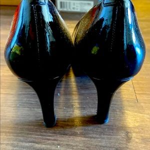 Lauren Ralph Lauren High Heels 
size in 8b